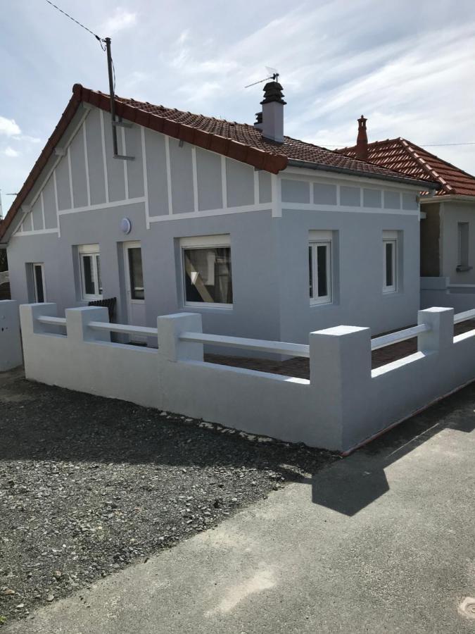 Villa Proche Mer St Martin De Bréhal Εξωτερικό φωτογραφία
